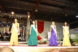 Escolha das Soberanas da Femaçã com show Papas da Língua — Veranópolis 2010 · foto 2