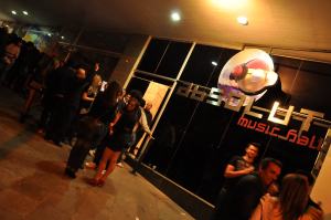 Inauguração com Banda Kook's + Claus e Vanessa — Guaporé 2011 · foto 2