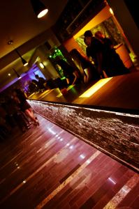 Inauguração com Banda Kook's + Claus e Vanessa — Guaporé 2011 · foto 4